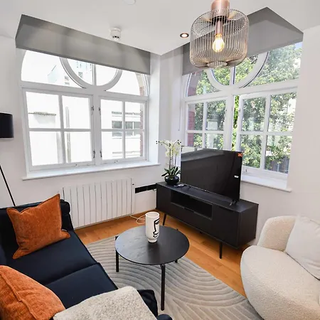 Charming 1 Bedroom Leeds (West Yorkshire)