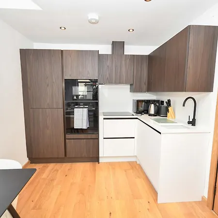 Charming 1 Bedroom Lejlighed