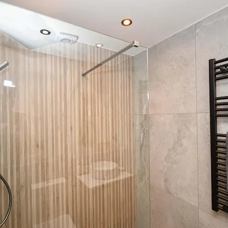 Charming 1 Bedroom Leeds (West Yorkshire)