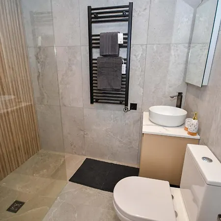 Charming 1 Bedroom